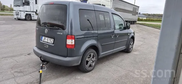 Volkswagen Piedāvāju savu ģimenes darba rūķi Caddy Life 1.6 b