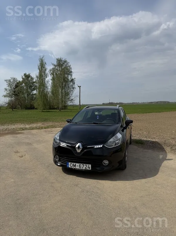 Pārdodu vizuāli un tehniski ļoti labu Renault Clio universāli. Tikko veikta