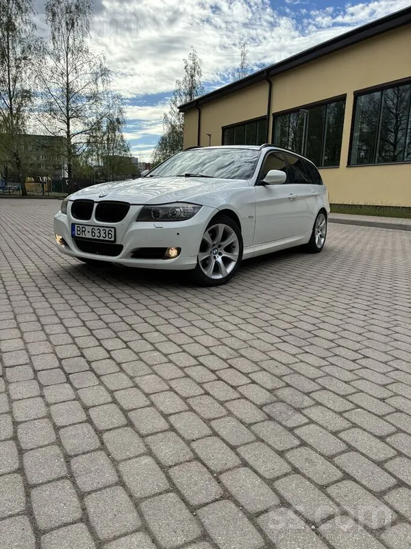 BMW Pārdodu e91. Tehniski laba stāvoklī, bet vizuāli š