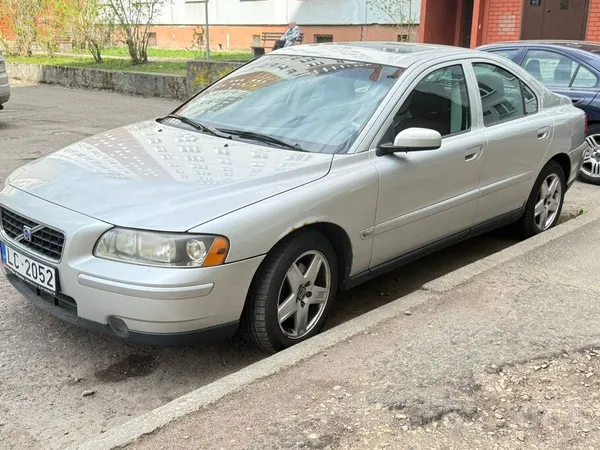 Volvo Volvo S60, 2.4D dzinējs, labā stāvoklī.