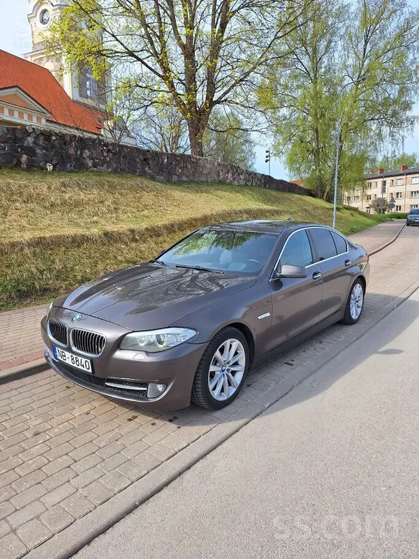 BMW Bmw520D. 135Kw. Labs aprīkojums. Head-up projekcij