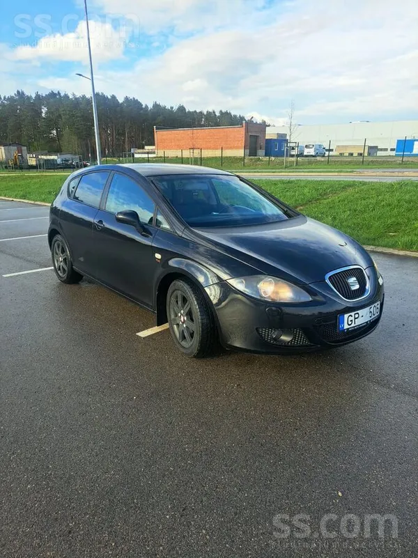 Pārdod Seat Leon 1.9Tdi77Kw
Mazs nobraukums 174000 Km
Vizuāli ir kāda skrāpē