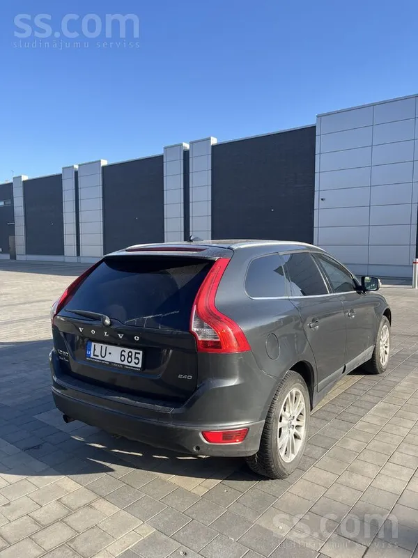 Volvo Продаю Volvo Xc60. В ноябре меняли зубчатый ремень
