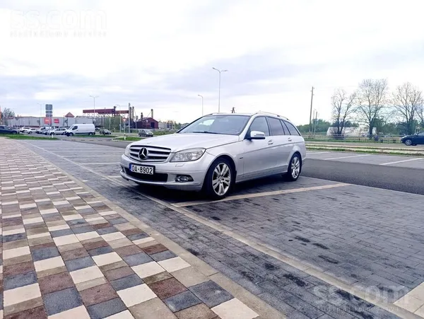Mercedes Pārdodu Mercedes-Benz C220, 2010. gada. 