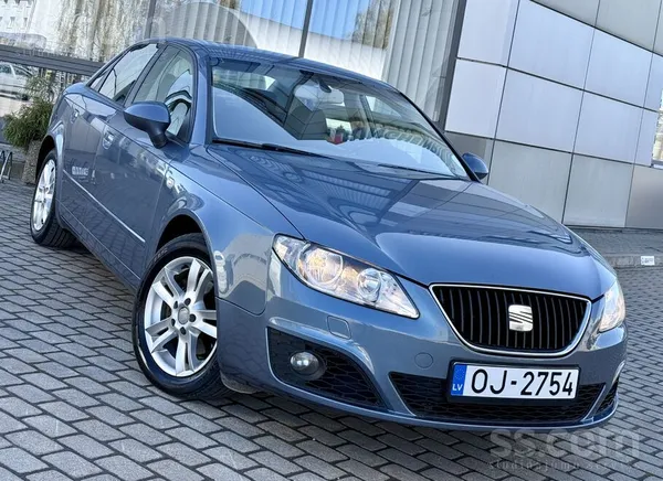 Seat Exeo ar 2.0L 105Kw dīzeļa dzinēju un manuālo pārnesumkārbu. 
 
Auto l