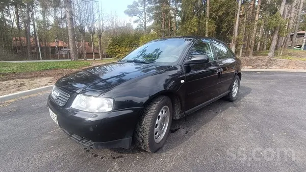 Audi 1.6 Benzīns 75Kw motors, automāts. 