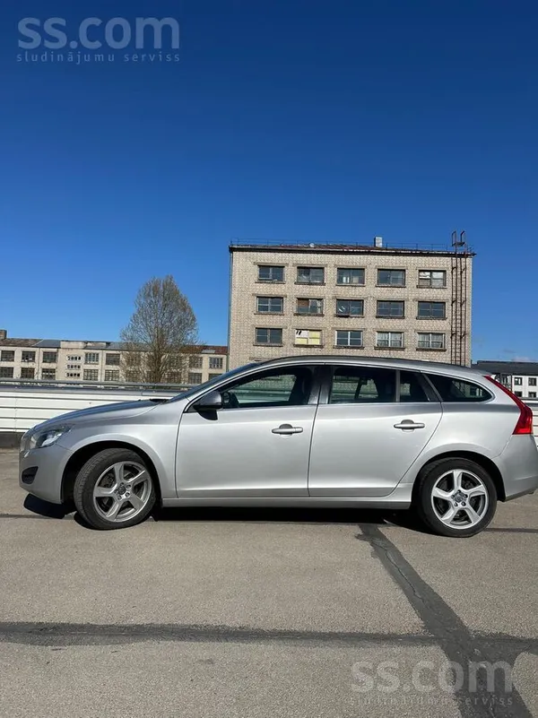 Volvo Volvo, V-60, 1.6 , D2 dīzelis, manuāls. 2012. gads