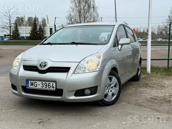 Toyota Pārdodas laba toyota verso ar 7. vietām