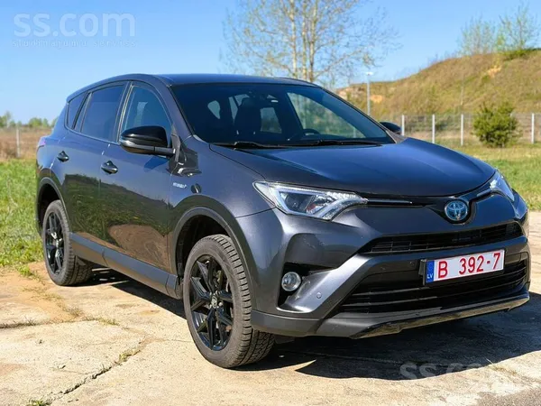 Tikko atvesta no Itālijas Toyota Rav 4, 2.5 Hybrid E-Cvt. 

Teicamā tehnis