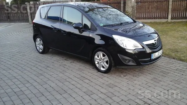 Opel Facelift modelis no Vācijas. Piereğistrĕts Latvijā