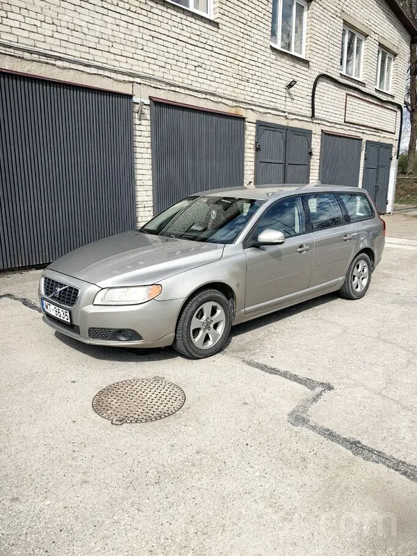 Volvo Xc70 2.4D5 136kw, automāts. 