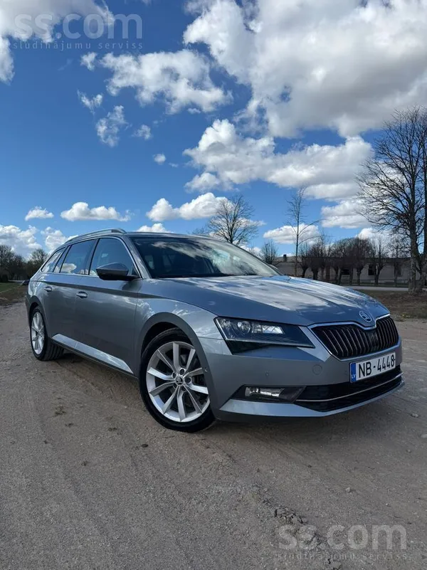 Skoda Pārdodu Skoda Superb 2.0 Tdi teicamā tehniskā un l