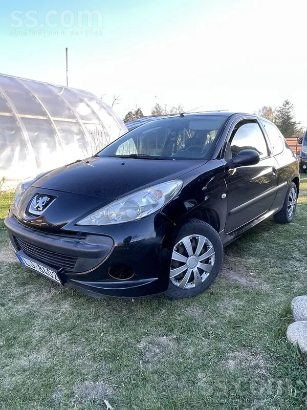 Sveiki .
Uz pārdošanu iet šis Peugeot 206+, 2009.gada izlaidums ar ekonomis