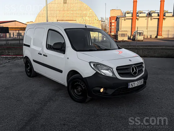 Divus gadus Latvijā. Nesen veikta apkope. Tavs auto var kalpot kā daļa no sa