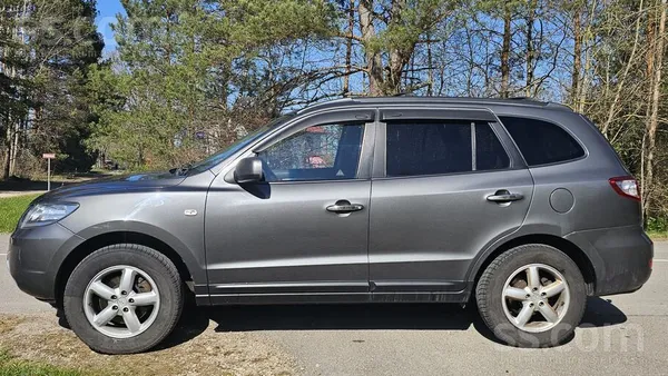 Hyundai Hyundai Santa Fe ar 2.2crdi/114kw dīzeļmotoru un m