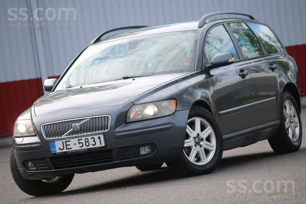 Volvo V50 2.0D 100kw. 
Nobraukums: 369 000
Tehniskais stāvoklis:
Auto tei
