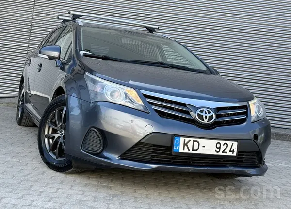 Toyota Avensis 2.0L, 91kw dīzelis ar 6pak. Manuālo pārnesumkārbu. Tikko izie