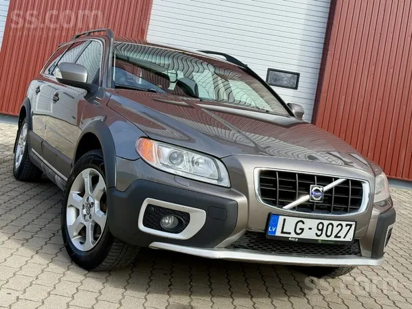 Volvo Volvo Xc70 ar 2.4L dīzeļa dzinēju un automātisko p