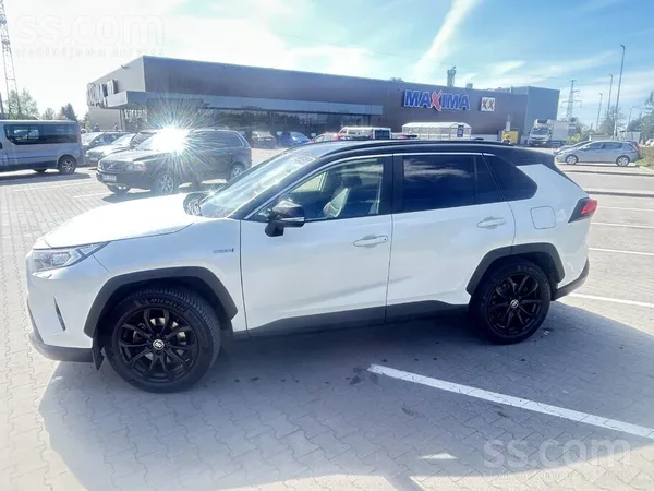 Toyota Pārdodās auto ļoti labā tehniskā un vizuālā stāvok