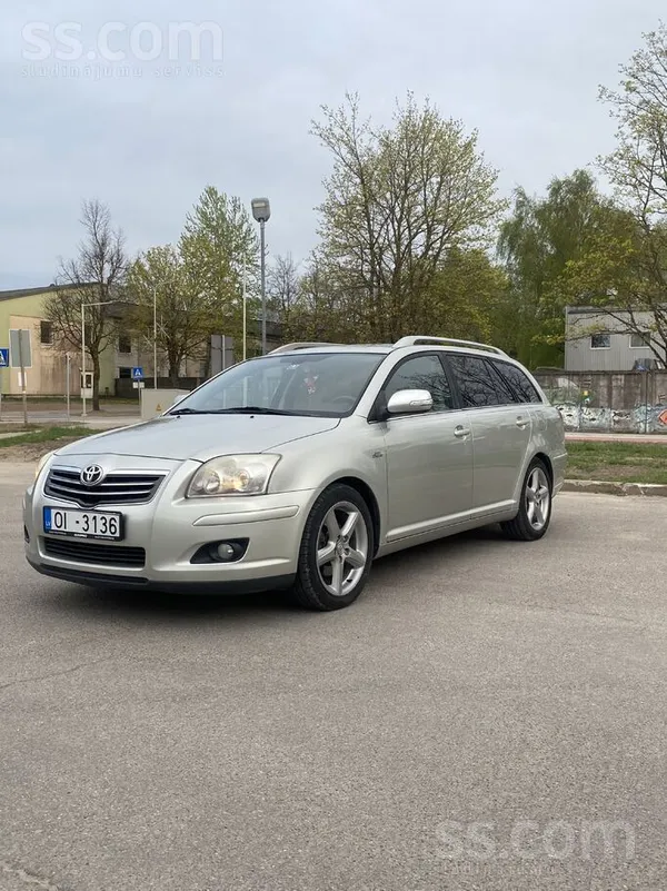 Toyota Pārdodu Toyota Avensis. 