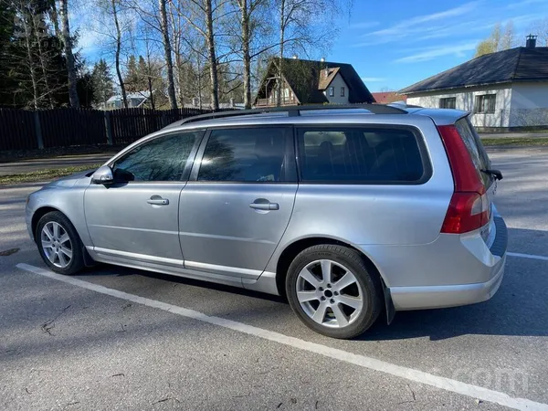 Volvo Pārdod Volvo V70.Nesen Nomainiti prieksejie bremžu