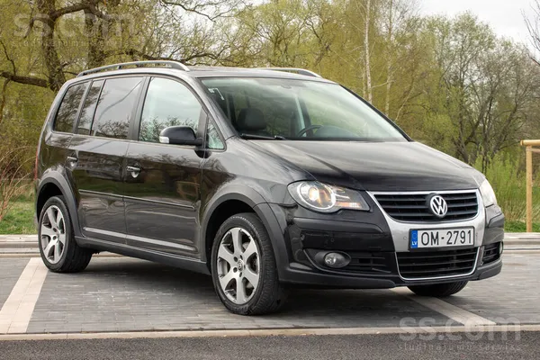 Volkswagen Pārdodu VW Touran Cross Touran Facelift 2.0tdi (10