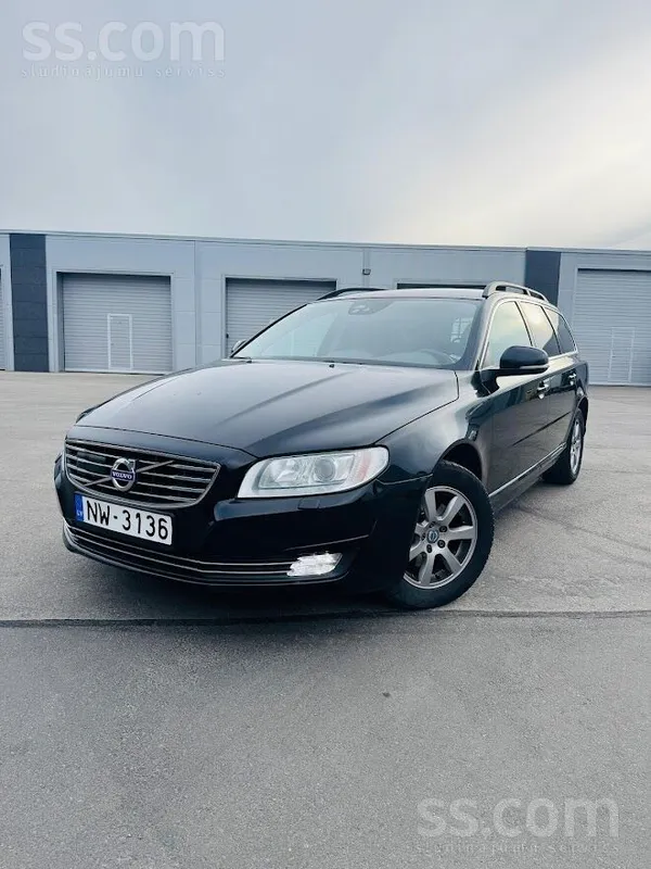 Volvo Pārdodu Volvo V70 autombili ar dinamisku 2.0l un 1