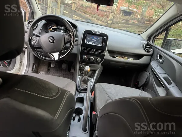 Tirgoju tehniski ļoti labu auto ar vizuāliem defektiem kas redzami bildēs.