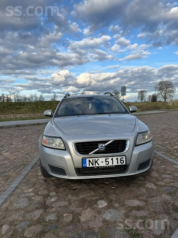 Pārdod Volvo V50

1.6 dīzelis, 80 kW, mehāniskā ātrumkārba. 
Nobraukums:
