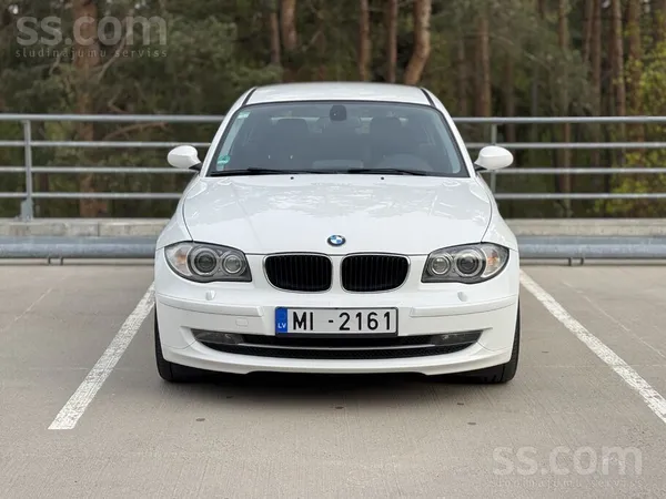 BMW Sveiki, tirgojus 118d 2009.gada 105kw.