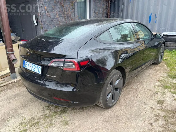 Facelift. Cena ar pilnu 21% Pvn ir 19900. Neto / eksporta cena ir 16446 Eur. 
Tikko