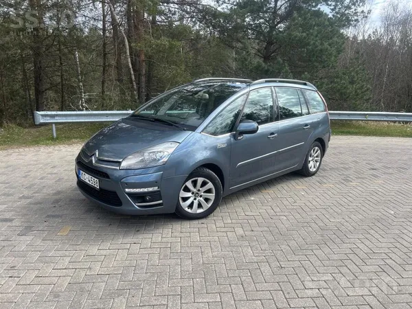 Citroen Pārdodu uzticamu un praktisku auto. Veikta eļļas m