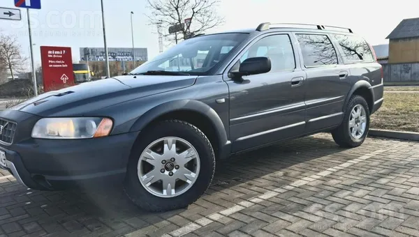 Pārdod 2005.gada Volvo Xc70 ar 353`000 nobraukumu. Tehniskā apskate līdz 10.