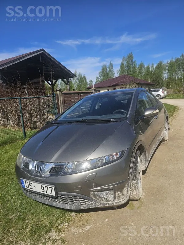 Kādam varbūt ir māka sametināt auto aizmuguri, jo tad pilnībā braucams auto,
