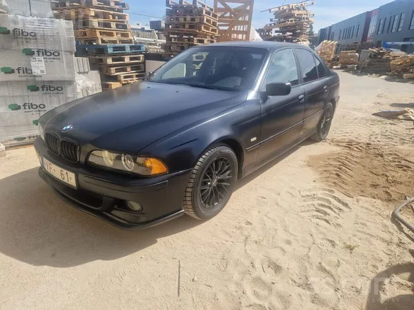 BMW Mašīnai ir veikts kapitālais remonts motoram un āt