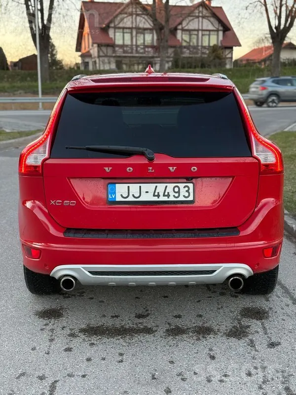 R-Design
Apskate beigusies, netiek izmantots. 
Auto darba kārtībā. 
Cena