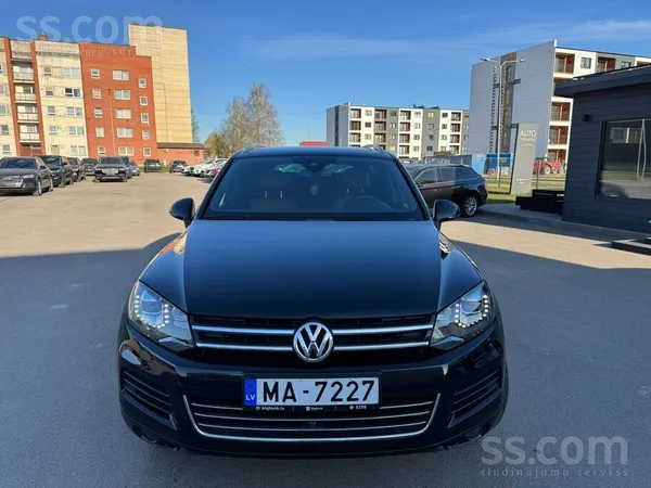 Volkswagen VW Touareg 3.0 Dīzelis 180kw, 245 zs.