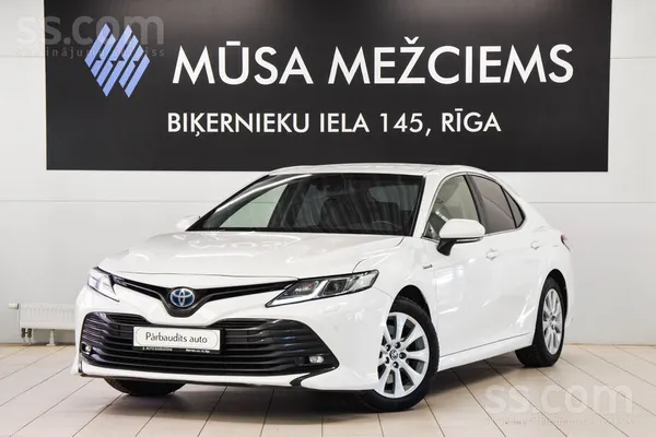 Toyota Camry Hybrid Luxury Business, 2.5 218 ZS (160 kW) dzinējs, caurskatām