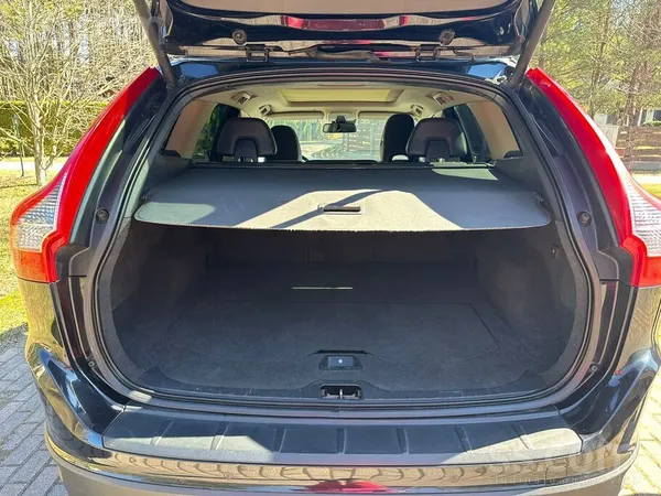 Volvo Pārdodu 2011. gada Volvo Xc60 uzticamu, komfortabl
