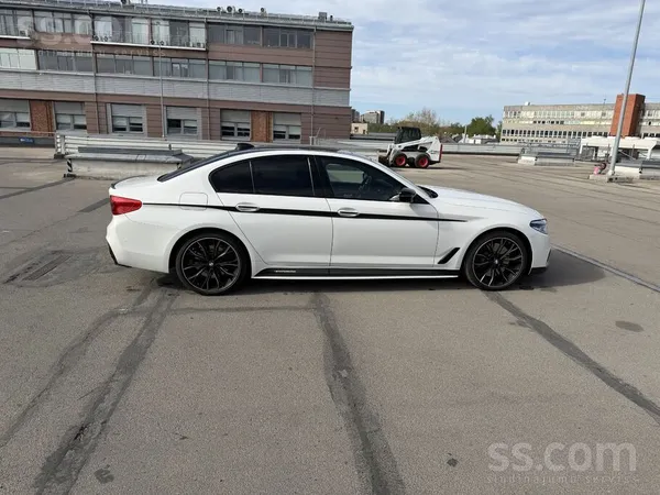 BMW 540i xDrive M-Sport / B58 / Original M-Performance

Продаю BMW 540i xD