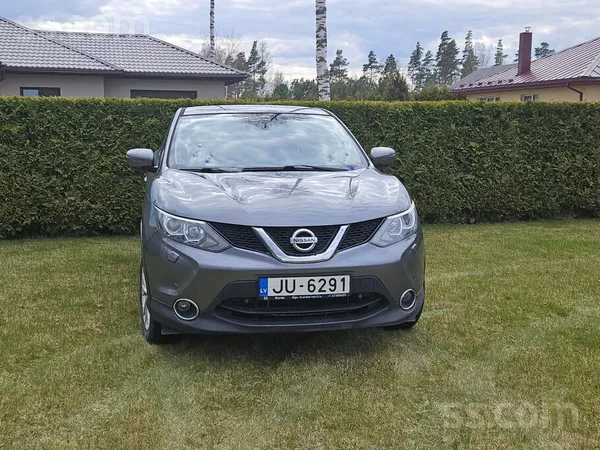 Nissan Qashqai N-Connecta. 1.2 benzīna dzinējs. Pirmā reģistrācija 18.12.201