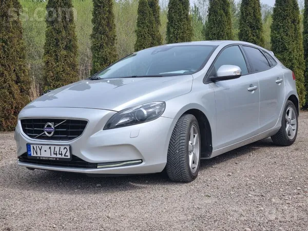 Volvo Pārdod volvo v40 2.0 D3 piecu cilindru motors 150z
