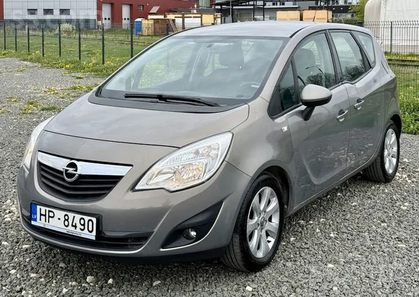 Pārdodam 2011. gada Opel Meriva ar 1.4 benzīna dzinēju. Auto labā tehniskā u