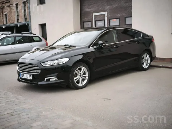 Ford Maksimālā komplektācija. Liftback 110kW. Ādas salo