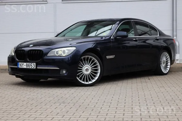 3.0d, 225kw, braukšanas režīmi, Hifi audio, kruīza kontrole, lietus sensors,