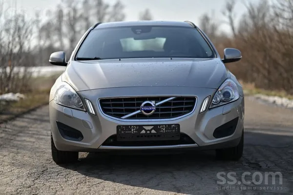 Volvo T5 177 kW/241 ZS. Automašīna no Holandes. Jauna te