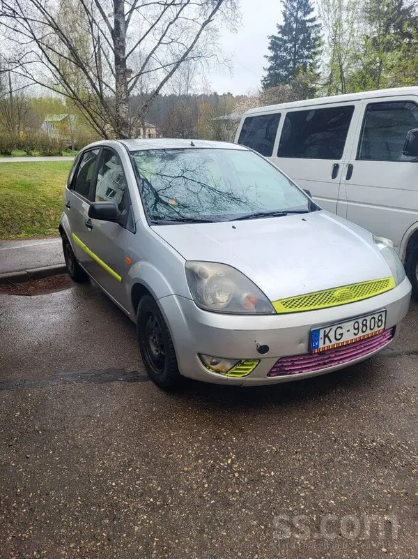 Продаю Ford Fiesta 2006 г. , 1.4 дизель, с чёрным техосмотром. 
Владею авто