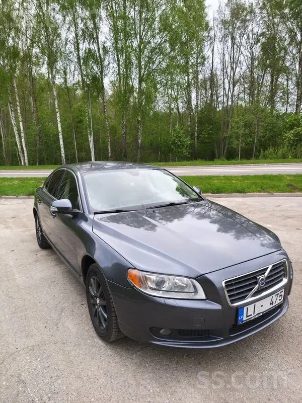 Volvo Pārdodu labu Volvo S80. Jauna TA. Pilnākā komplekt