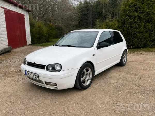 Volkswagen 2001. gada Vw Golf 4. Ekonomisks un jaudīgs ikdien