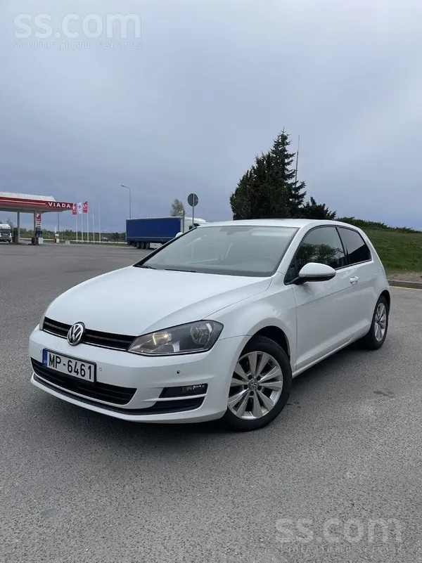 Volkswagen Pārdod labu , nenobrauktu vw Golf 7 , ar ekonomisk